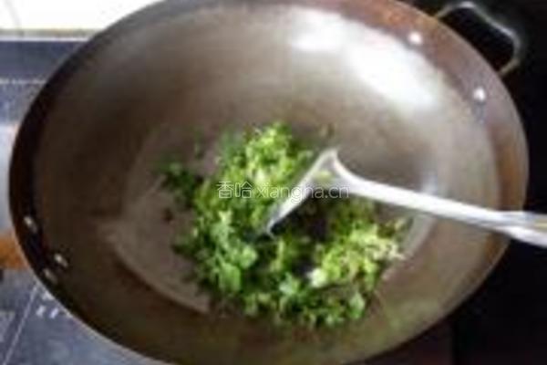 莴笋叶蛋炒饭的做法图解6
