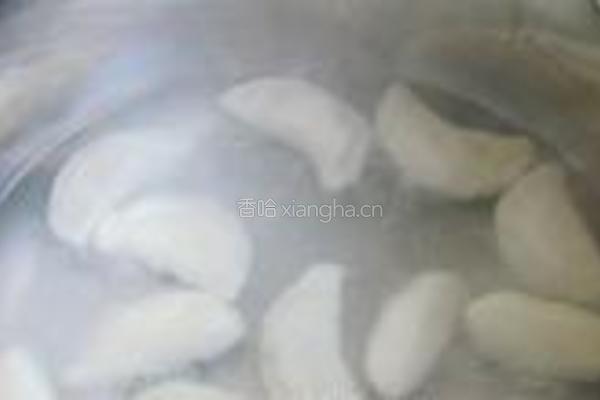 萝卜韭菜大肉水饺的做法图解13