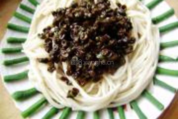 豇豆粒炸酱面的做法图解8