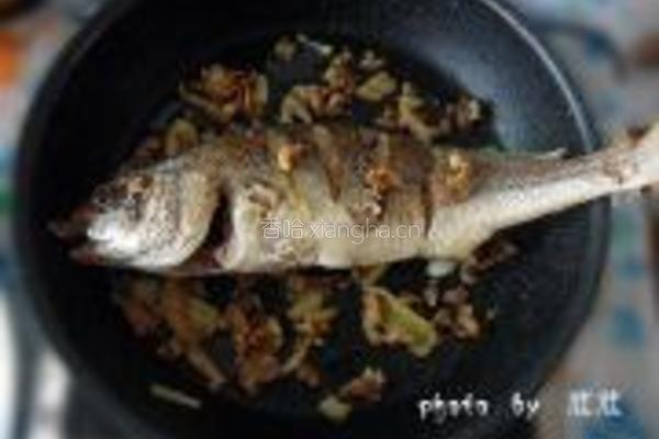 红烧肉丝鲈鱼的做法图解8