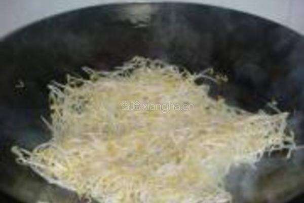 鸭杂绿豆芽的做法图解7