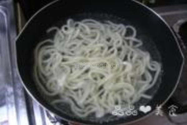 鸡肉丸汤煮乌冬的做法图解6