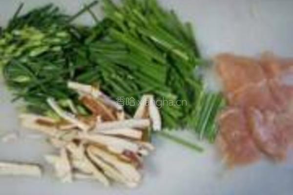 香干鸡丝炒蒜苗的做法图解3