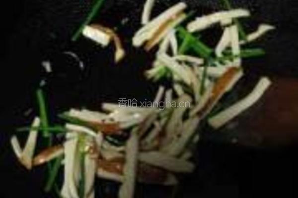 香干鸡丝炒蒜苗的做法图解7