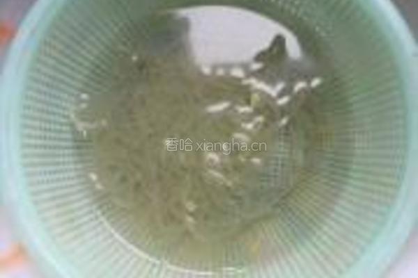 韭菜豆芽炒粉丝的做法图解4