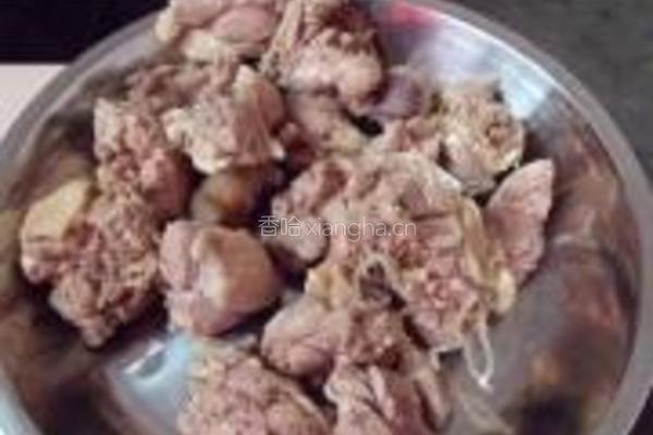 私房鸭腿烧素鸡的做法图解1