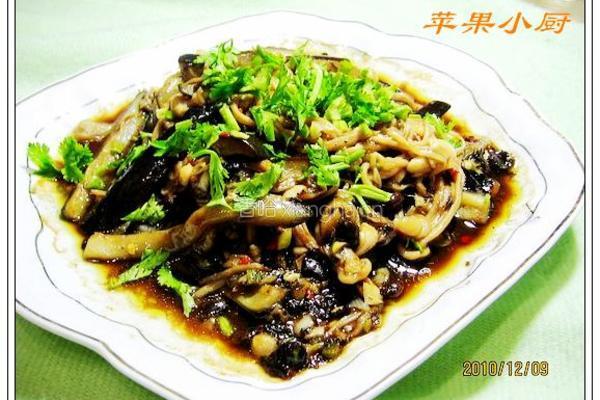 剁椒金针蒸茄条