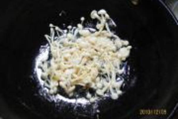 剁椒金针蒸茄条的做法图解3