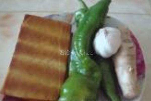 腊肉炒香干的做法图解1