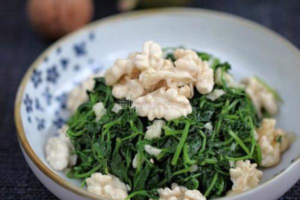 核桃仁拌豆尖