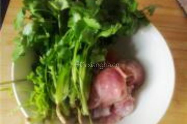 小米辣椒爆炒羊肉的做法图解1