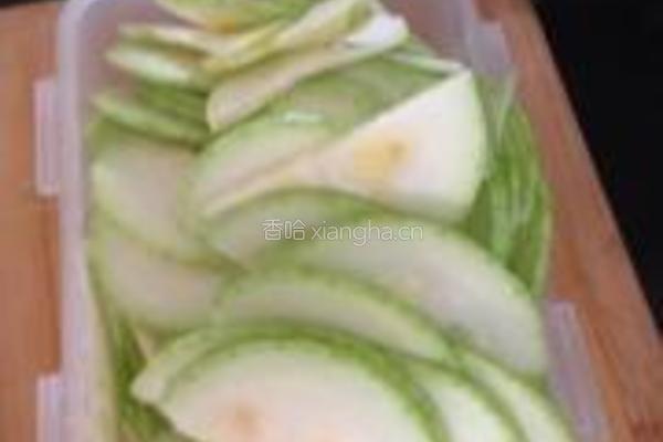 西葫芦鸡蛋水饺的做法图解5