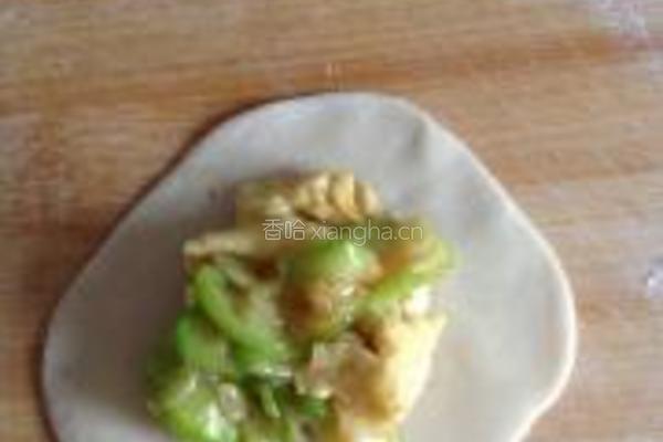 西葫芦鸡蛋水饺的做法图解12