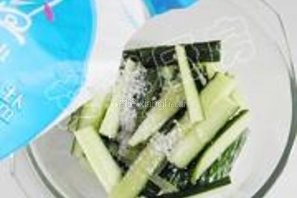 蒜香瓜条的做法图解4
