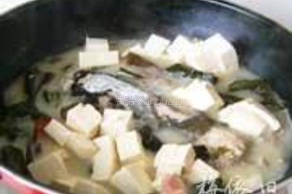 鳙鱼头海带汤的做法图解4