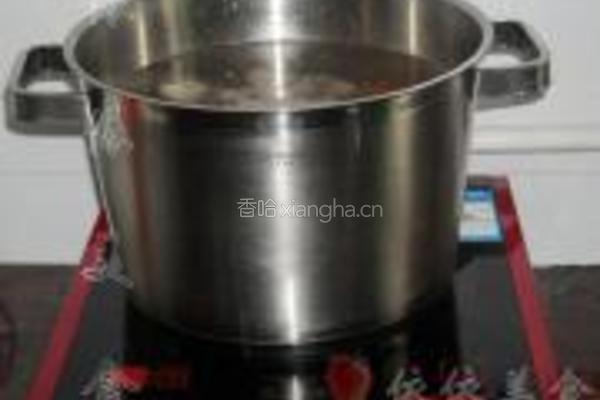 竹蔗马蹄胡萝卜猪骨汤的做法图解2