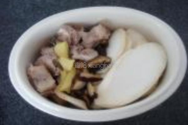 鸡腿蘑炖排骨的做法图解5