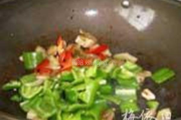 榨菜鸡丁的做法图解5