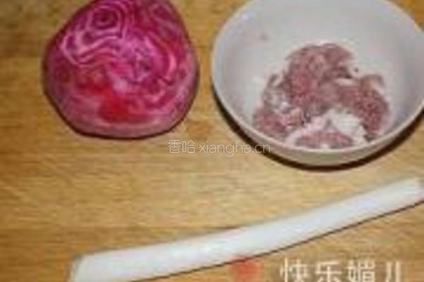 紫菜头炒肉丝的做法图解1