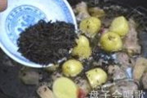 土豆花雕酒焖鸭块的做法图解7