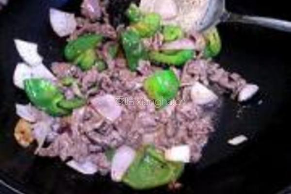 青椒蚝油烩牛肉的做法图解9