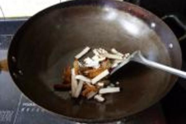 茼蒿香干小炒的做法图解5