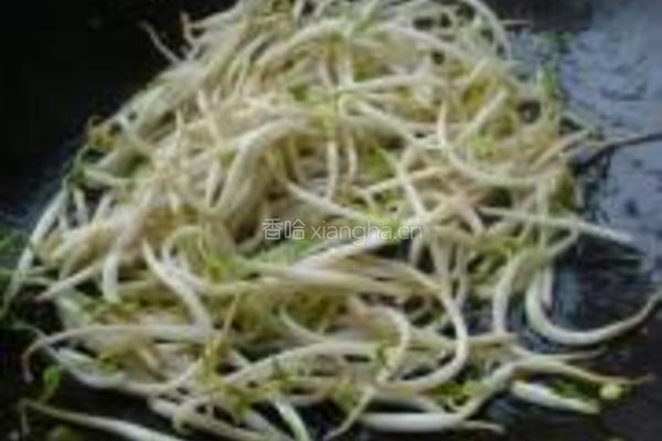绿豆芽蛋炒饭的做法图解3