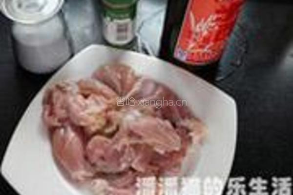 河蟹焗鸡球的做法图解2