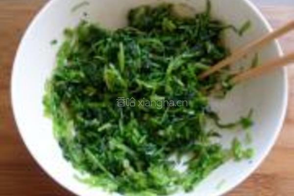 香菜拌花生的做法图解5