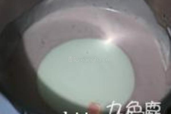 草莓芒果慕斯蛋糕的做法图解3