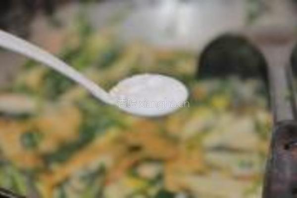 马兰春笋炒豆干的做法图解7