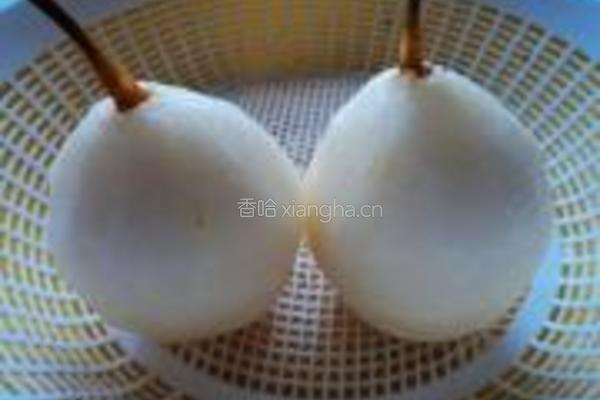 红酒梨的做法图解1