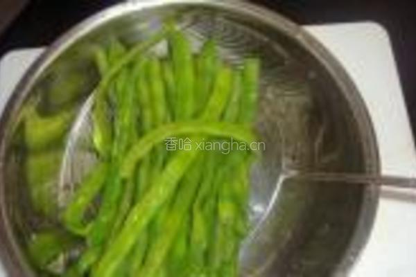辣炒四季豆丝的做法图解2