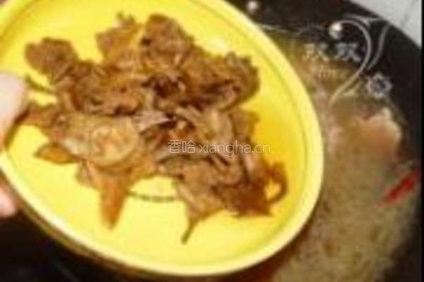 小鸡炖蘑菇的做法图解10