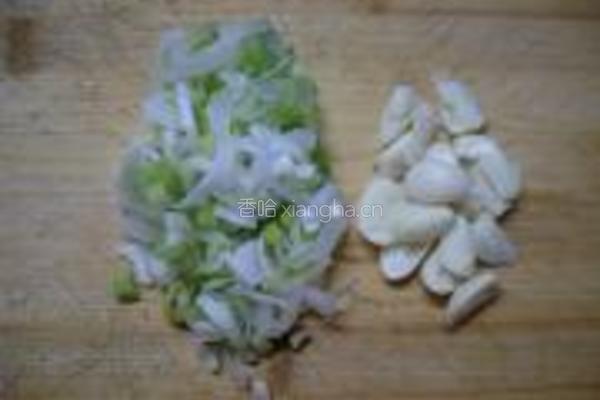 洋葱爆鸡胗的做法图解3