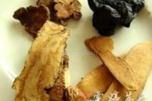 四物药炖排骨汤的做法图解2