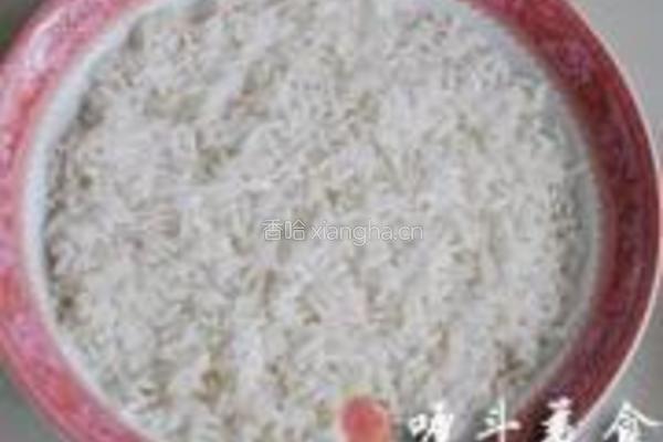 豉汁排骨煲仔饭的做法图解1