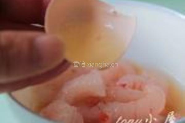 香蕉鲜虾卷的做法图解3