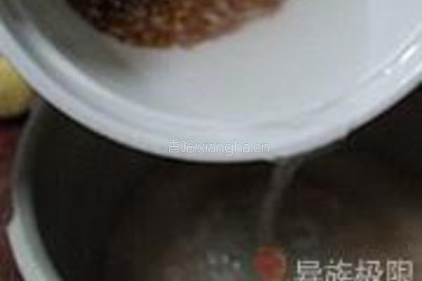 养血养颜保湿抗皱粥的做法图解3