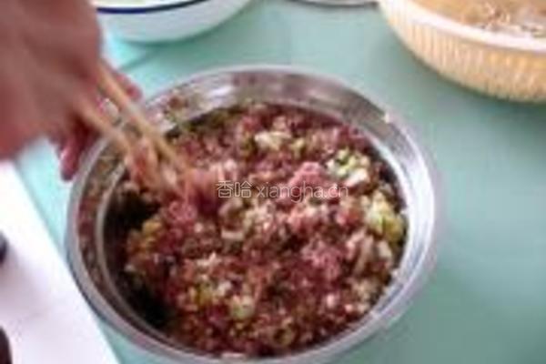 红萝卜牛肉饺的做法图解10