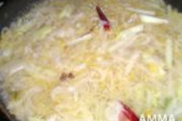 酸菜白肉熬土豆的做法图解6