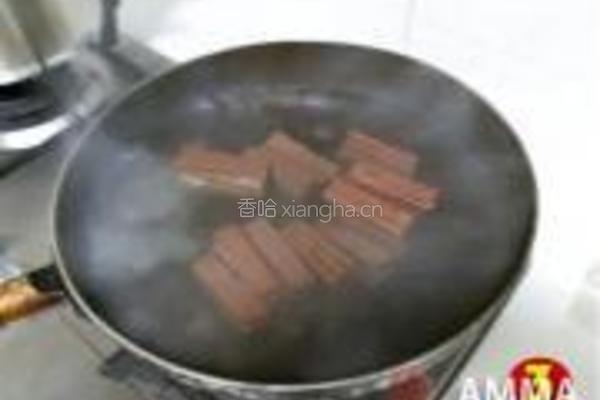 青蒜胡萝卜炒鸭血的做法图解3