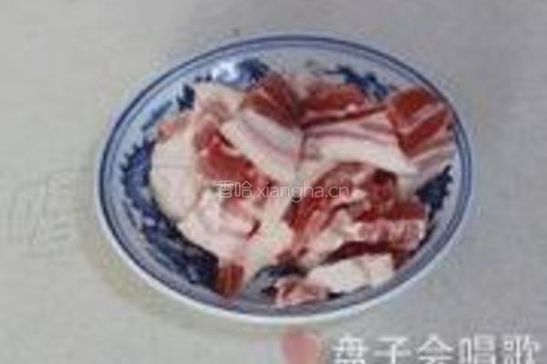 茶树菇炒咸肉的做法图解2
