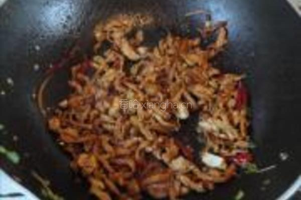 青椒茭白炒肉丝的做法图解5