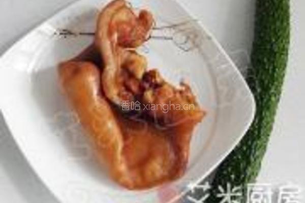 红油黄瓜拌耳丝的做法图解1