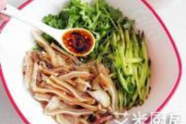 红油黄瓜拌耳丝的做法图解8