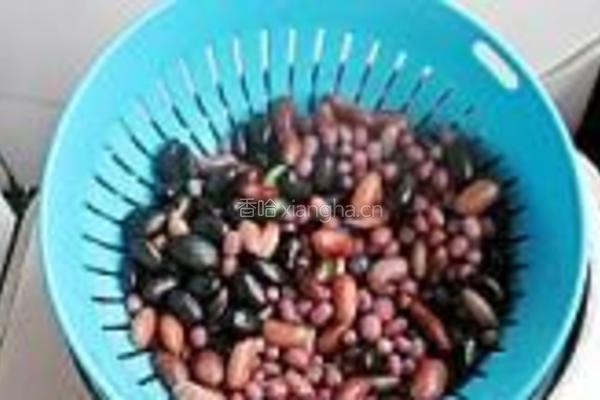 手指豆馅蒸糕的做法图解3