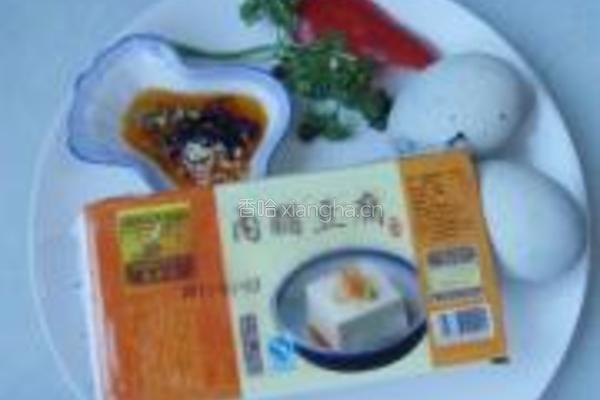 皮蛋豆腐的做法图解1
