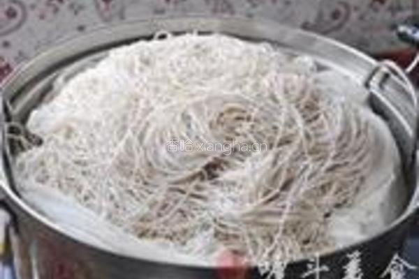 羊肉蒸卤面的做法图解2