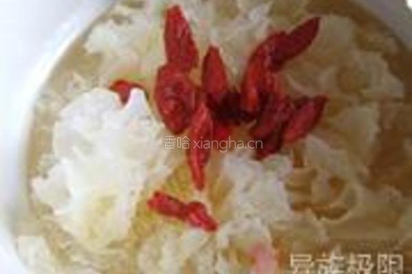 荔枝银耳润肺养颜汤的做法图解3